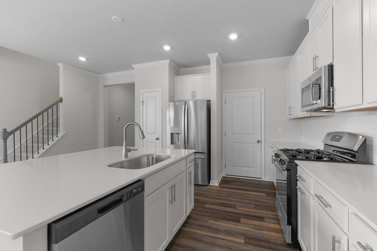 5715 Woodlawn Dr #1 - Photo 4 of 20