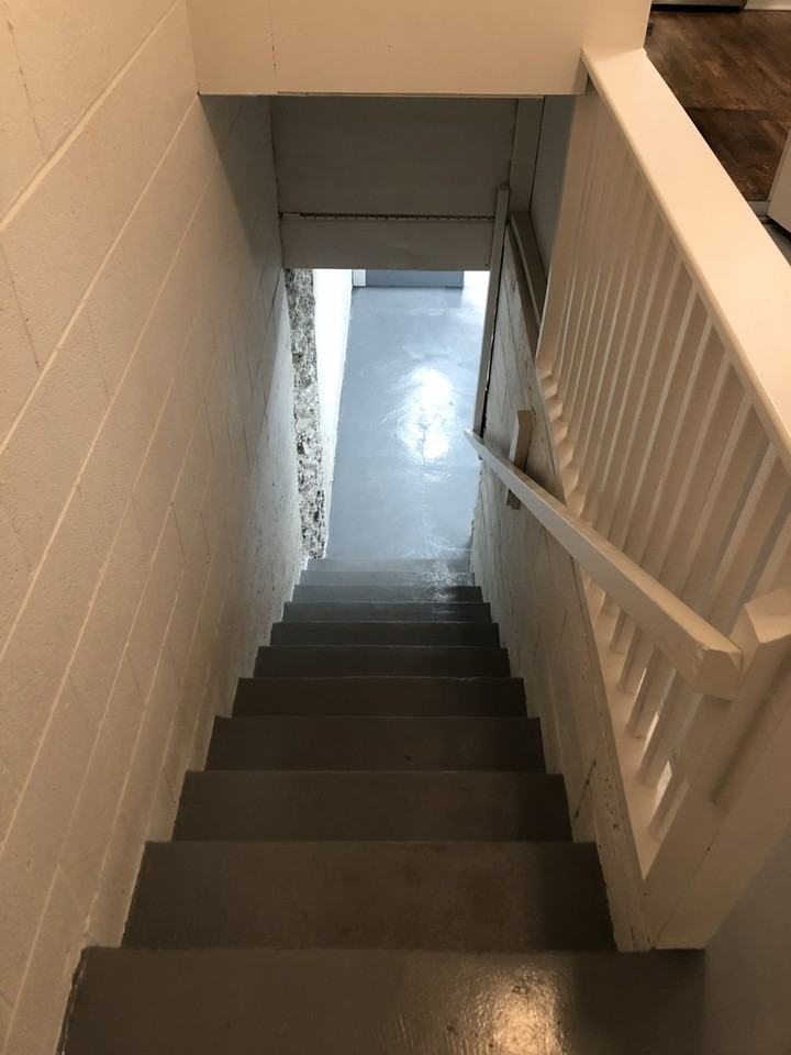 318 W Mckinney St - Photo 3 of 3