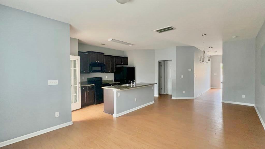 4032 Queensbridge Rd #1 - Photo 3 of 20