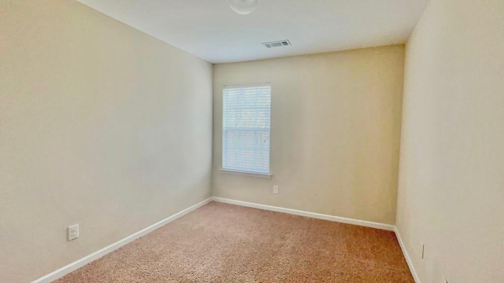 4032 Queensbridge Rd #1 - Photo 7 of 20