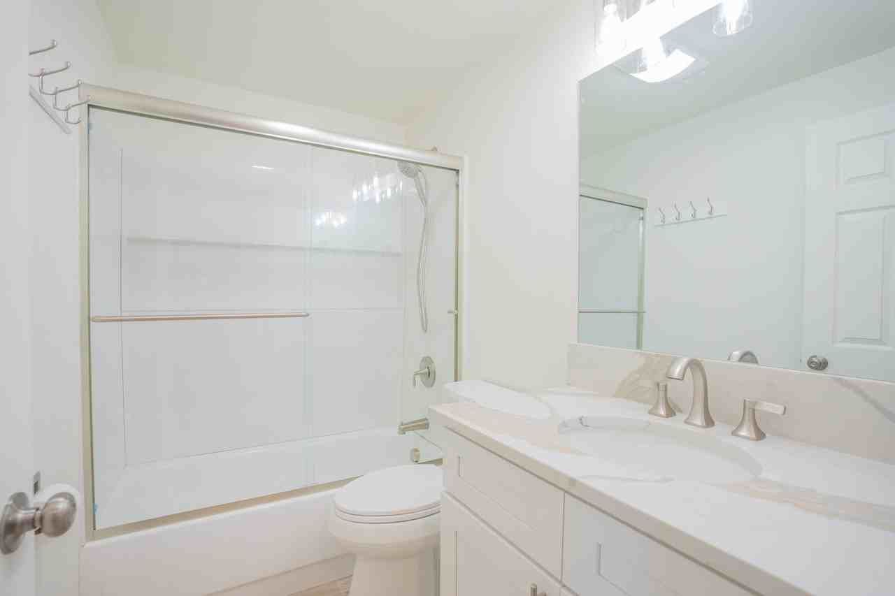 2840 Railroad St Se - Photo 7 of 21