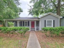 featured image of 1110 Woods Dr