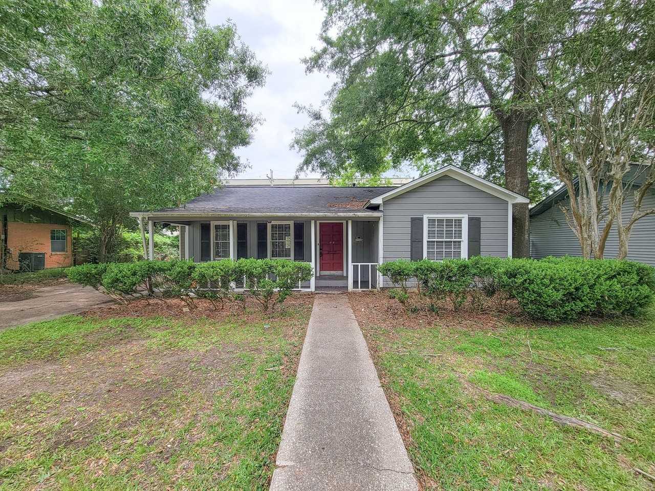 1110 Woods Dr - Photo 2 of 33