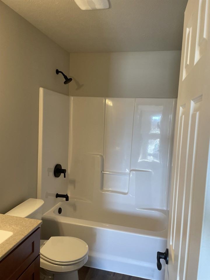 1436 Cedar Cove Rd #1 - Photo 3 of 23