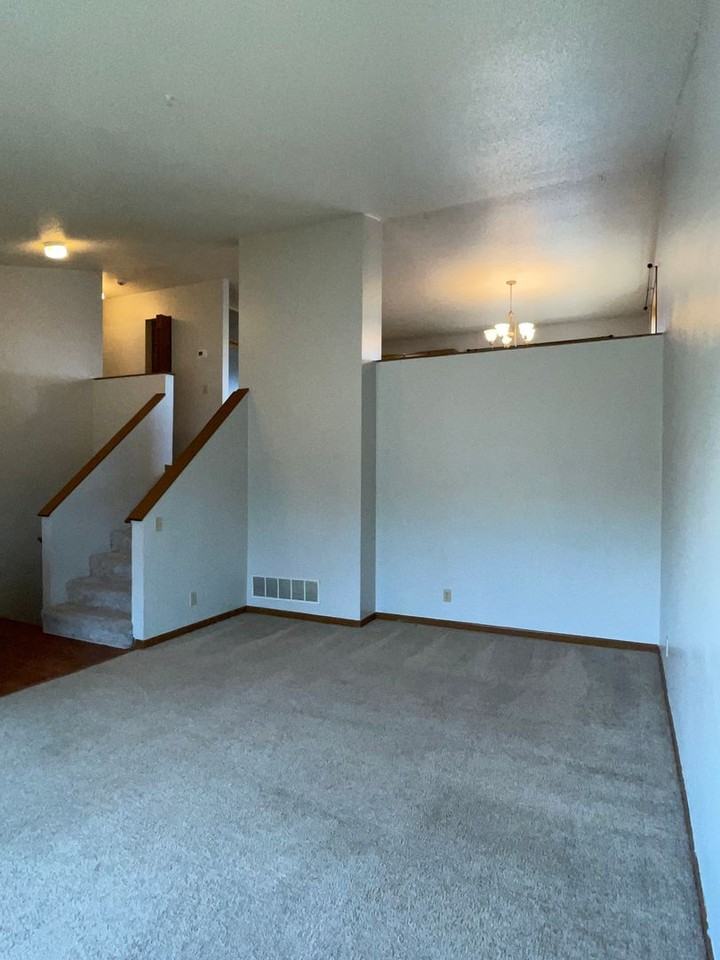 1210 Clover Ridge Ct - Photo 4 of 42