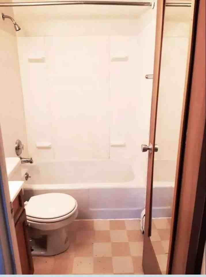 502 E Main St - Photo 6 of 11