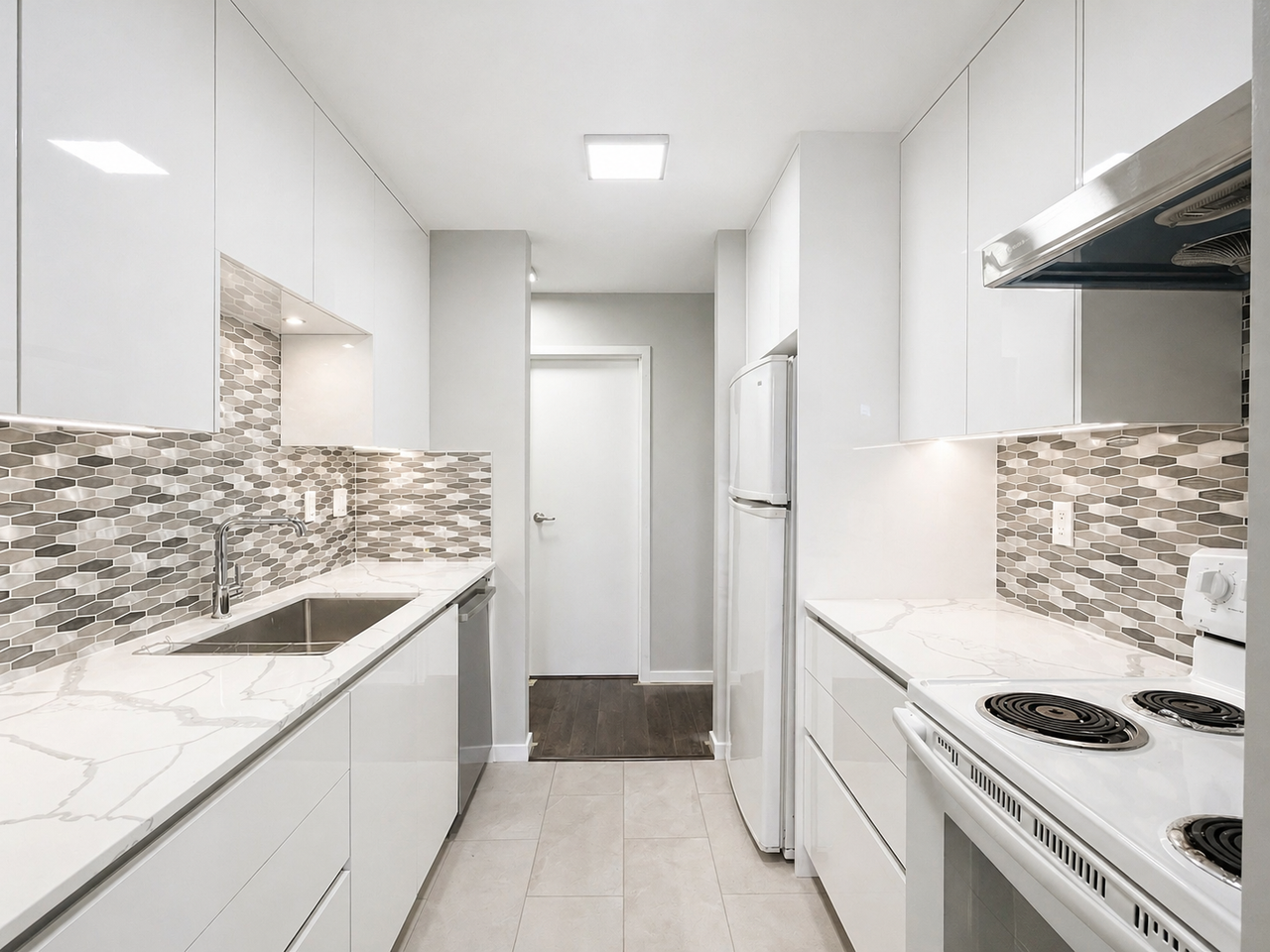 7411 Minoru Boulevard - Photo 6 of 12