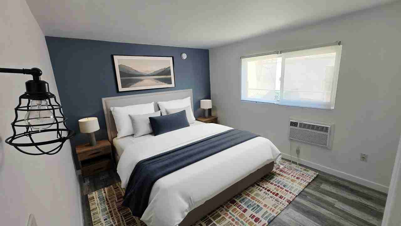 Renovated Units In Echo Park - Photo 2 of 6