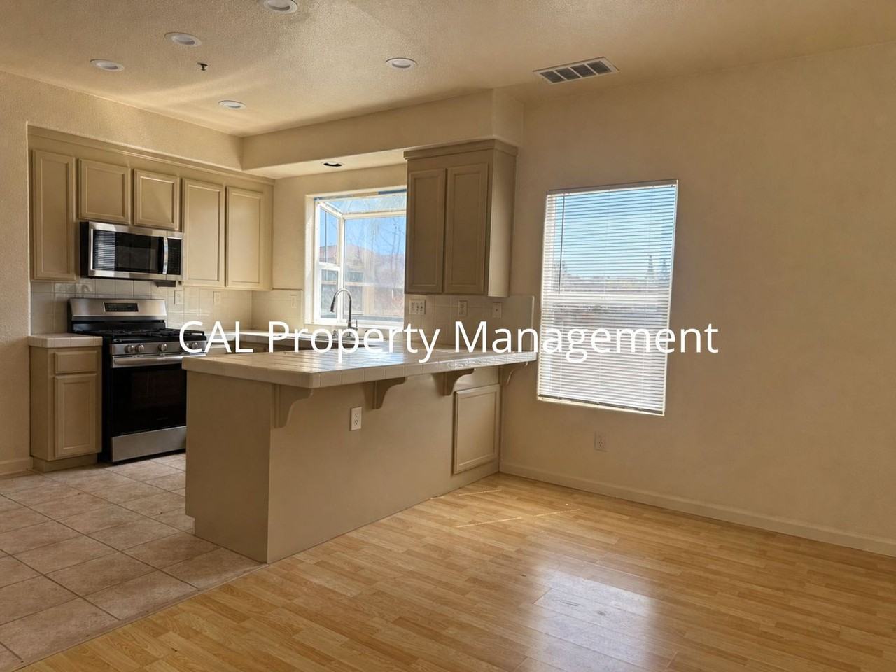 1159 Cobblestone St - Photo 6 of 17