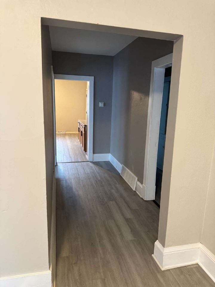 3721 N 35th St - Photo 6 of 7
