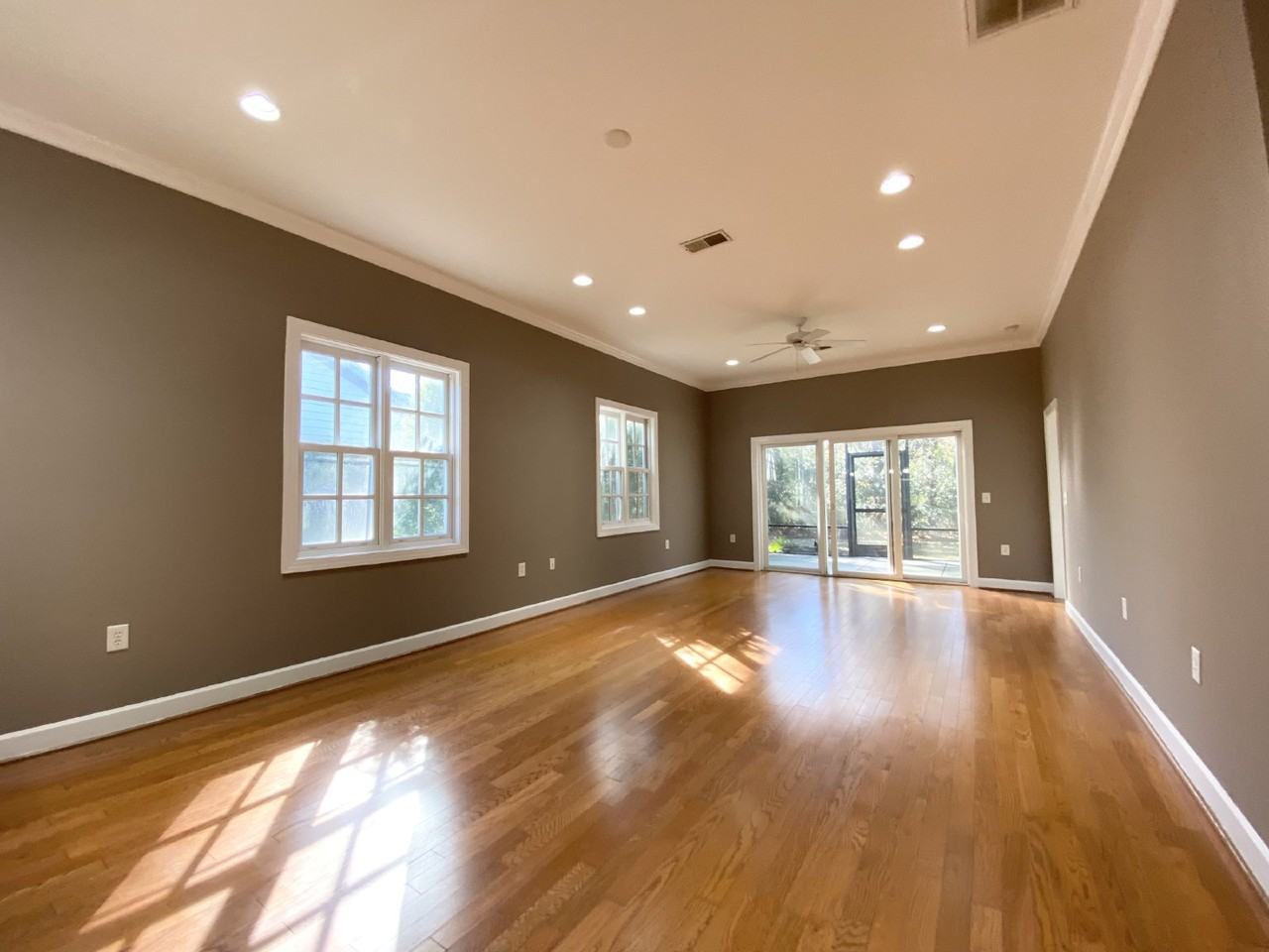 33 Augustine Rd - Photo 3 of 17