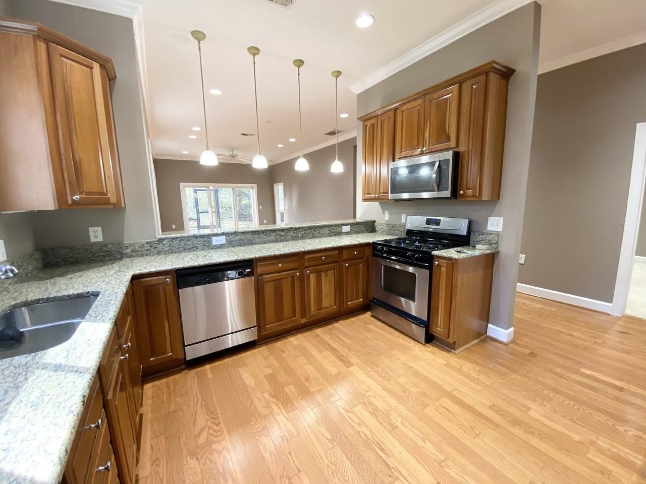 33 Augustine Rd - Photo 5 of 17