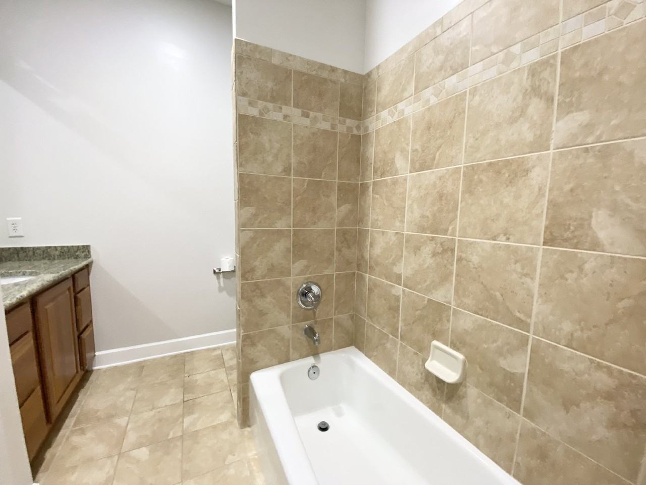 33 Augustine Rd - Photo 7 of 17