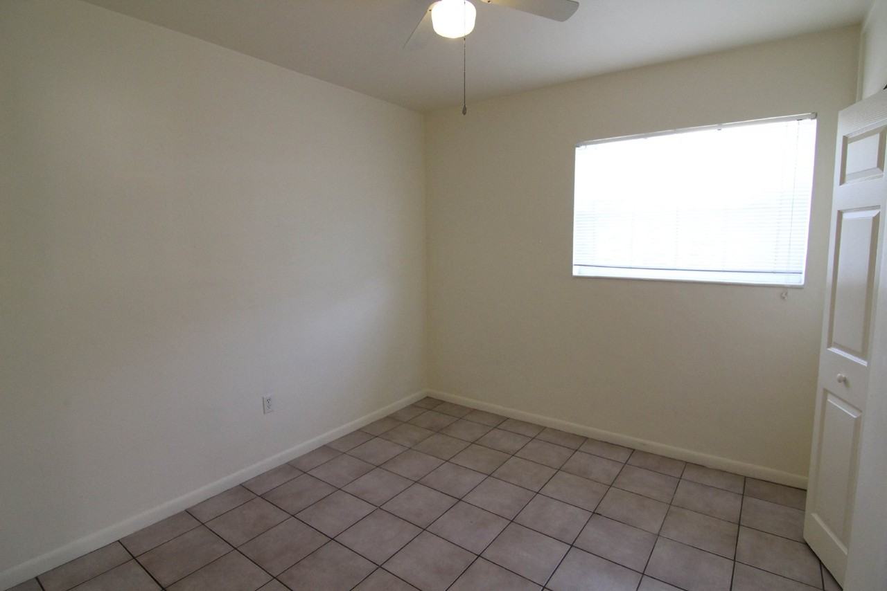 309 Rutgers Ave - Photo 2 of 9