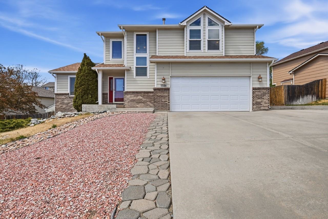 7338 Allens Park Dr - Photo 2 of 50