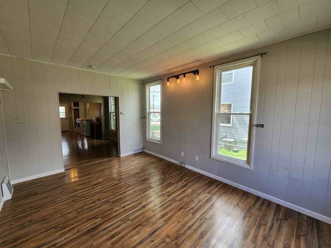 421 Otter Ave - Photo 5 of 15