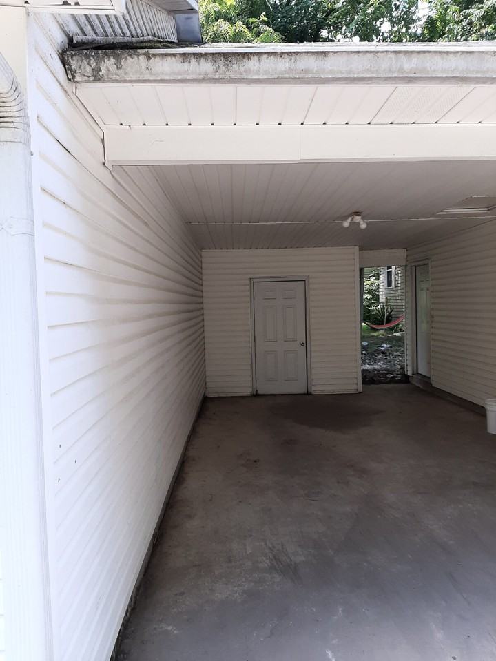 923 W Oak - Butler's Oak #1 - Photo 6 of 15