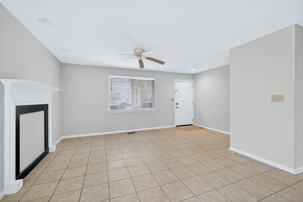 5367 Wayne St #B - Photo 3 of 20