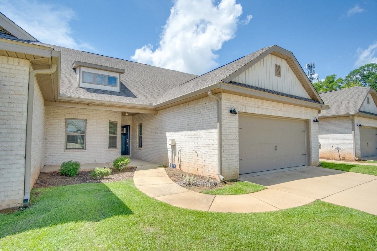 713 Brambling Ct - Photo 2 of 25
