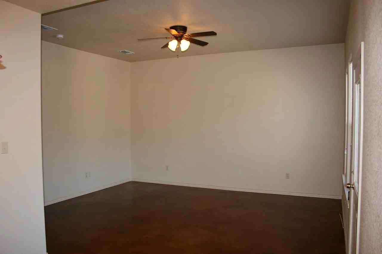 3705 Mandy Dr Unit 2 - Photo 3 of 4