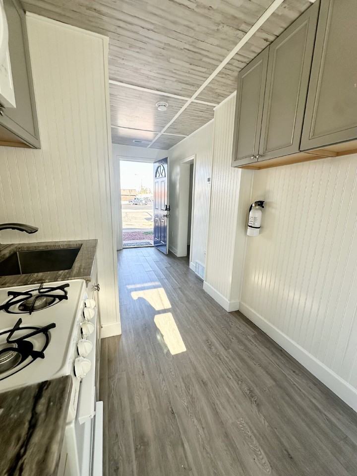 1311 Campbell Ave Unit 2 - Photo 6 of 12