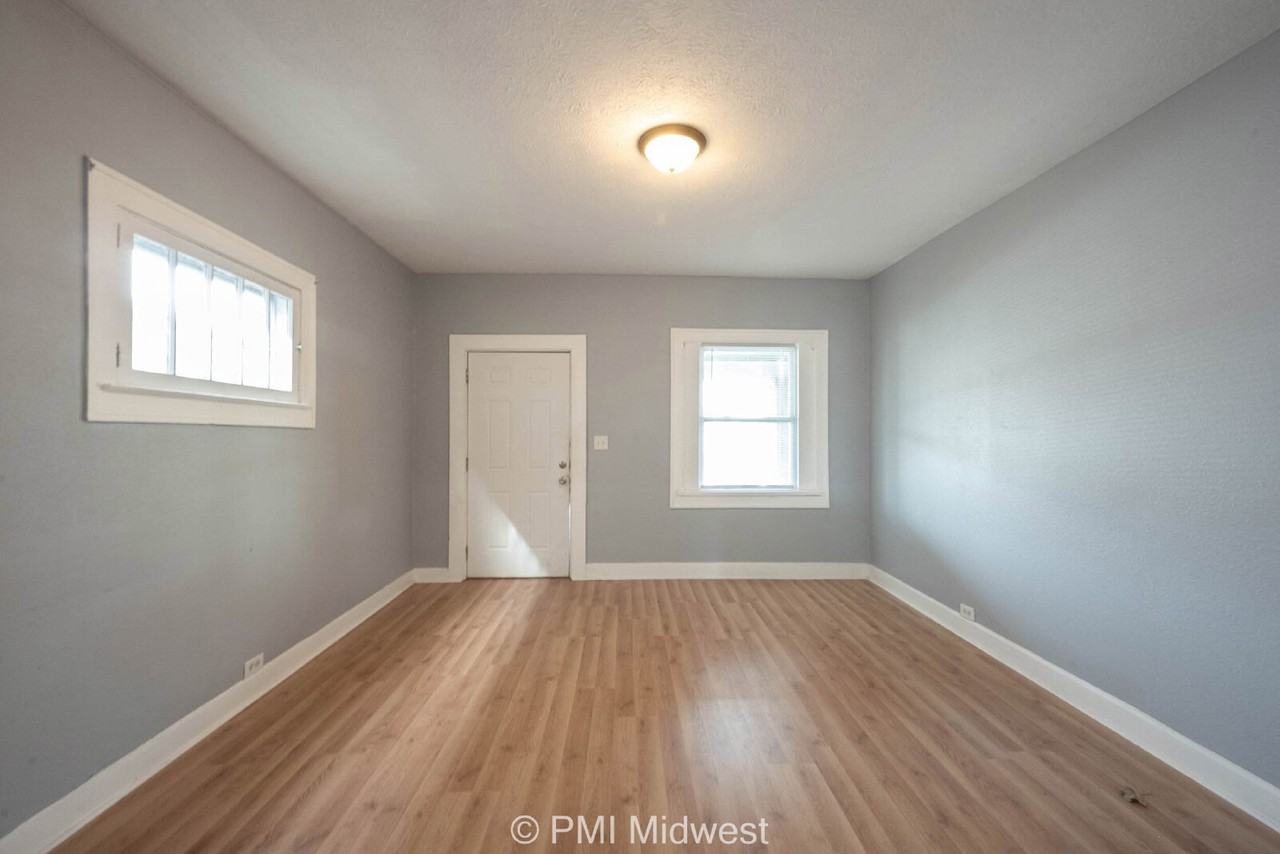 3415 N Capitol Ave - Photo 6 of 26