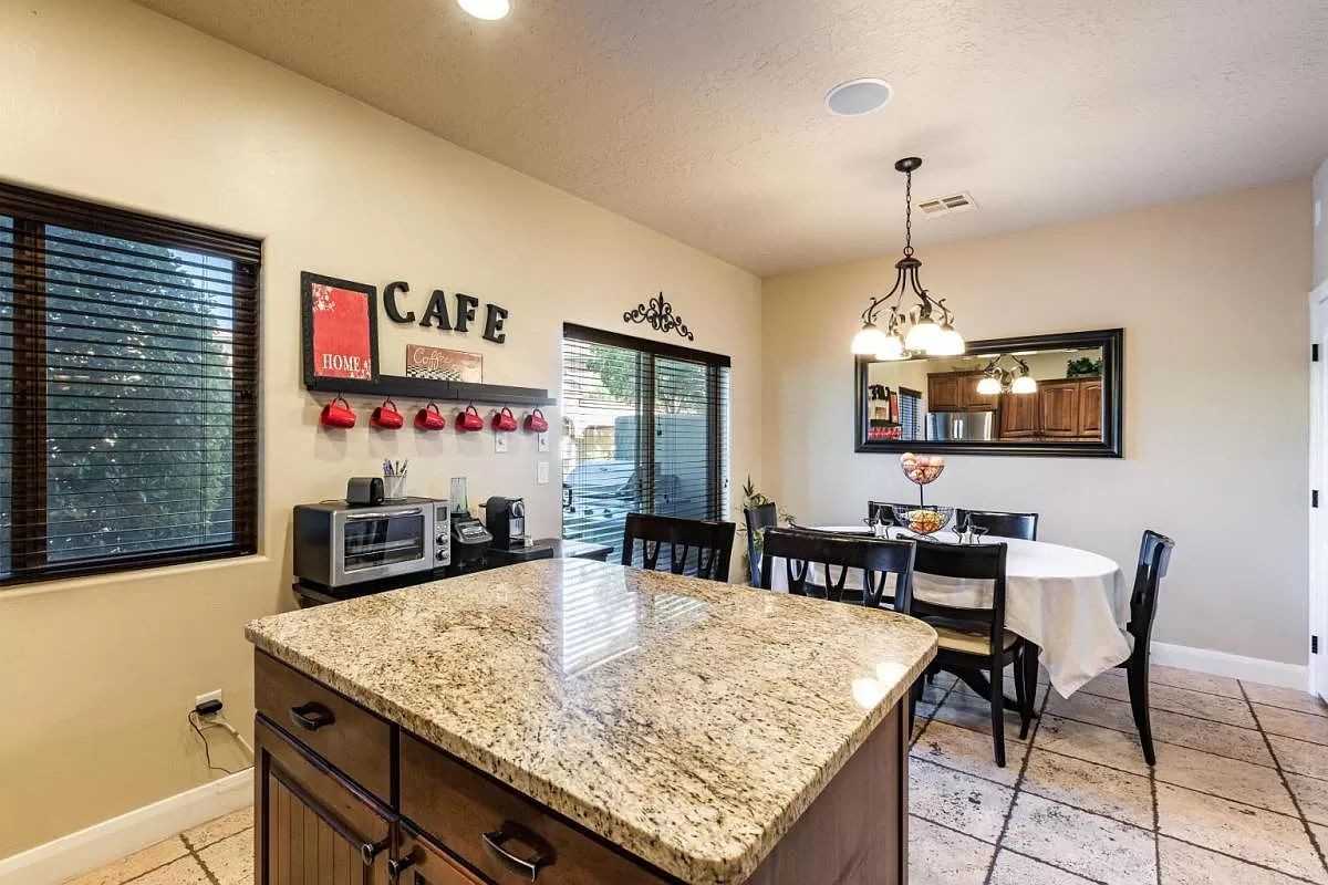 2075 S Sir Monte Dr Apt 7 - Photo 4 of 12