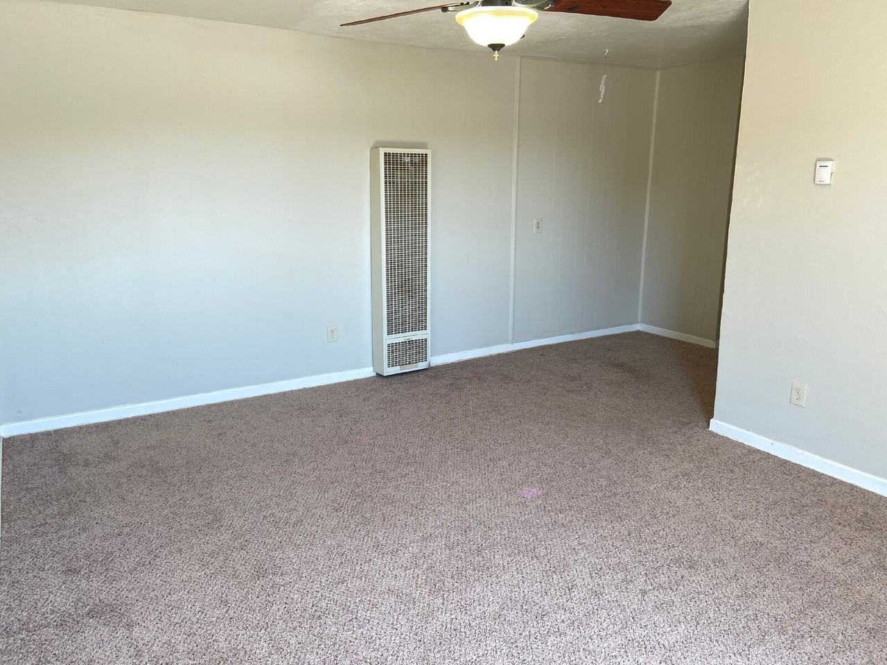 1710 45th St - Photo 2 of 11