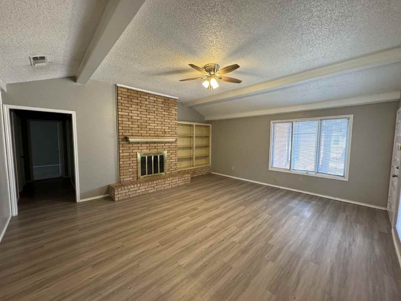 6804 4th Street-B - Photo 2 of 10