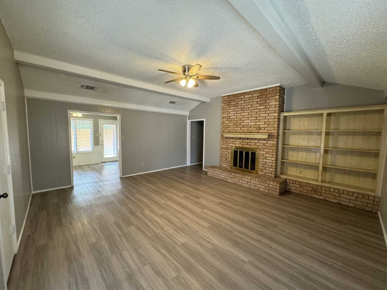 6804 4th Street-B - Photo 3 of 10