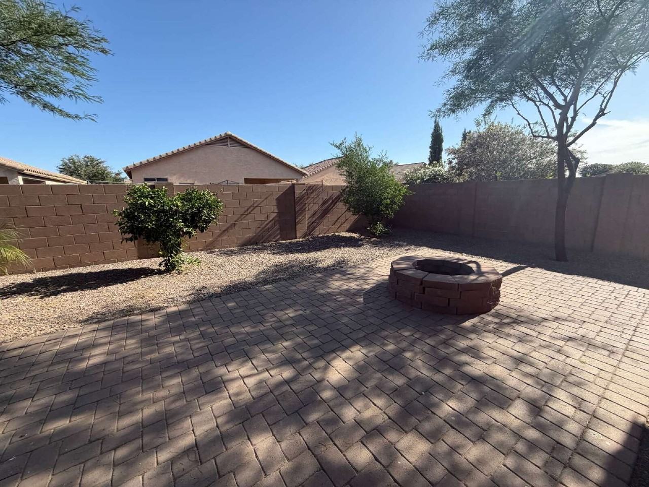 70 W Burkhalter Dr - Photo 2 of 5