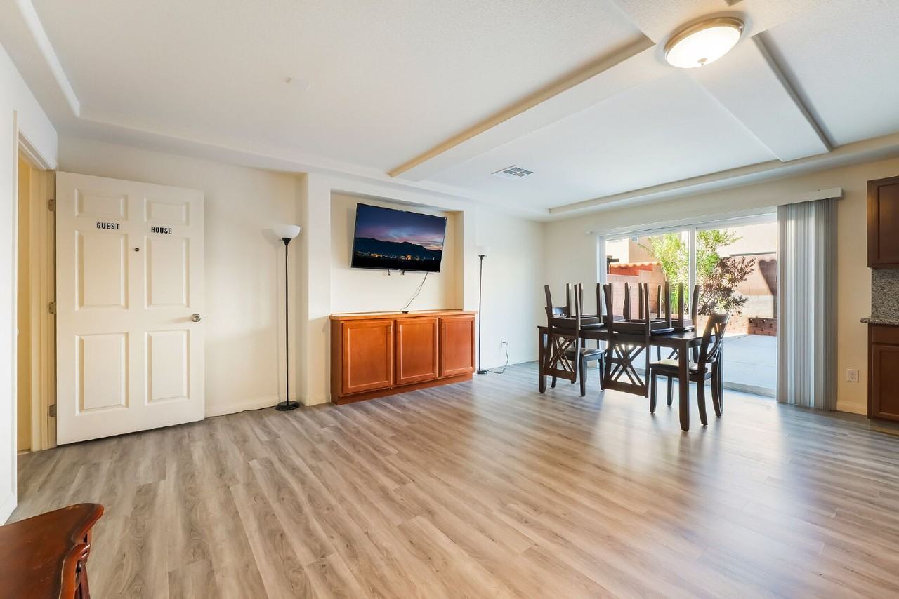8137 Crimson Creek Ct - Photo 6 of 50