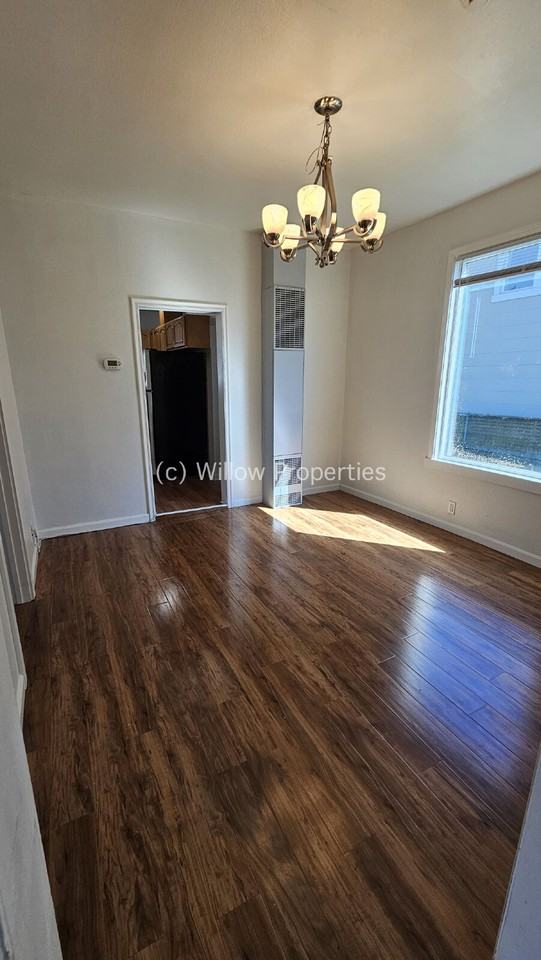 5413 S Warner St - Photo 4 of 11