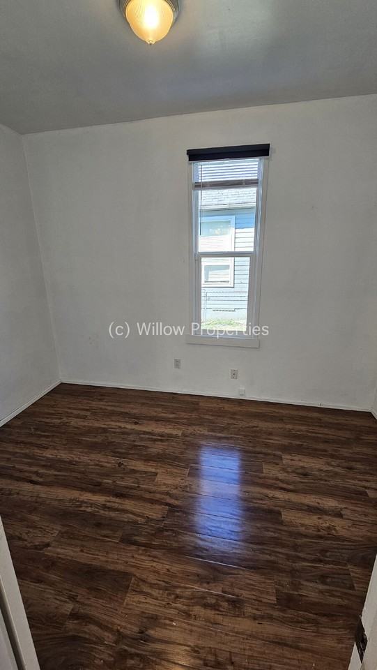 5413 S Warner St - Photo 7 of 11