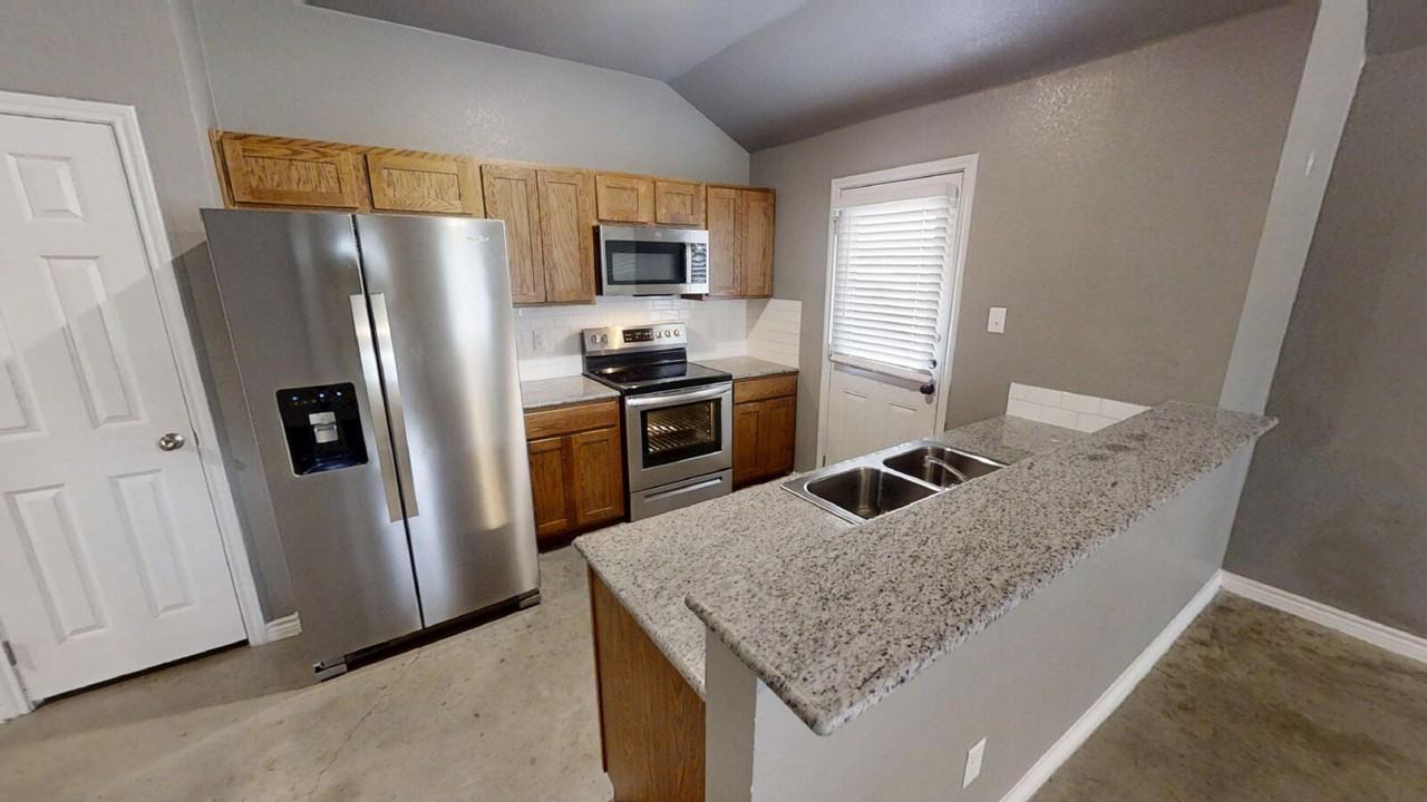 1409 Natchez Trl #B - Photo 6 of 27