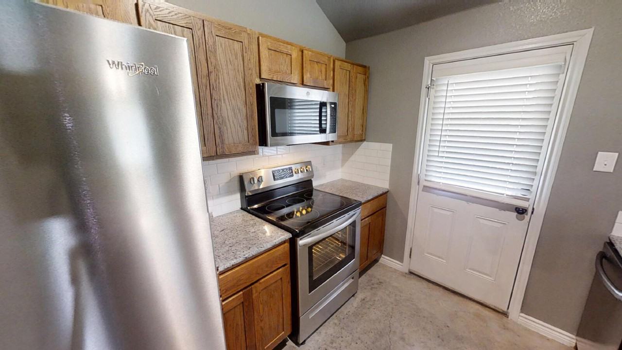 1409 Natchez Trl #B - Photo 7 of 27