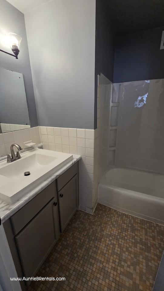 4550 Madison St Ne #2 - Photo 6 of 14