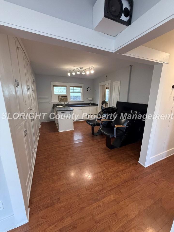 544 Higuera St - Photo 6 of 9