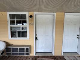 featured image of 204 Pine Ln