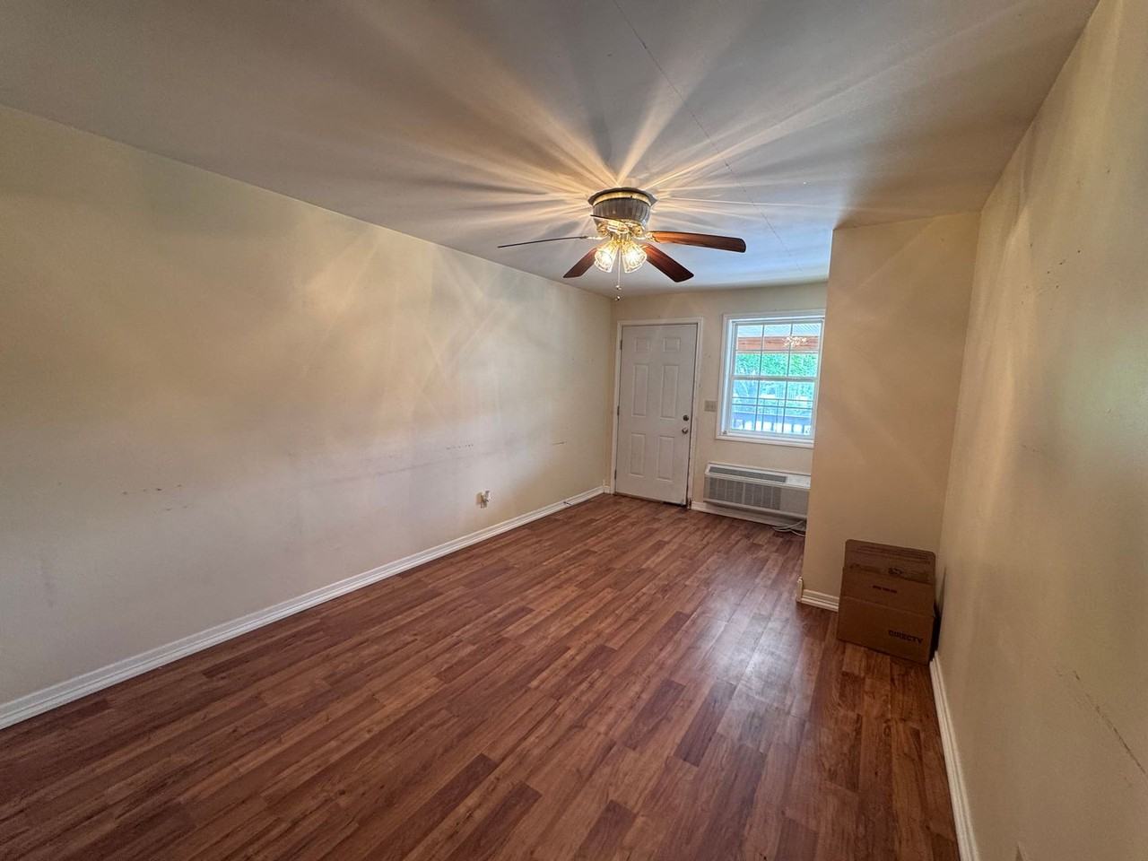 204 Pine Ln - Photo 4 of 9