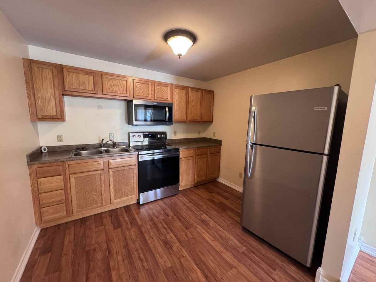 204 Pine Ln - Photo 5 of 9