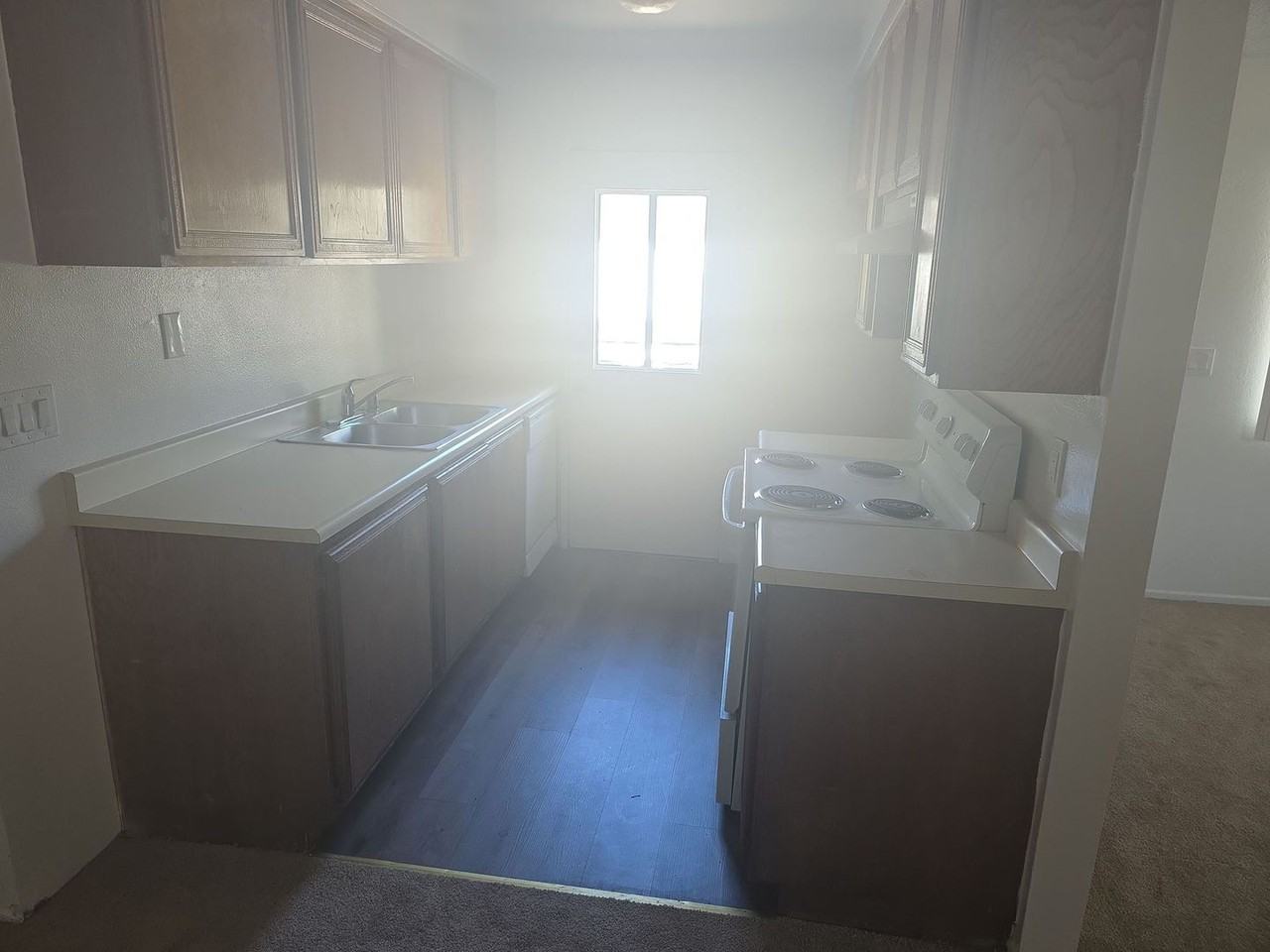 2577 Anchor Ave - Photo 7 of 9