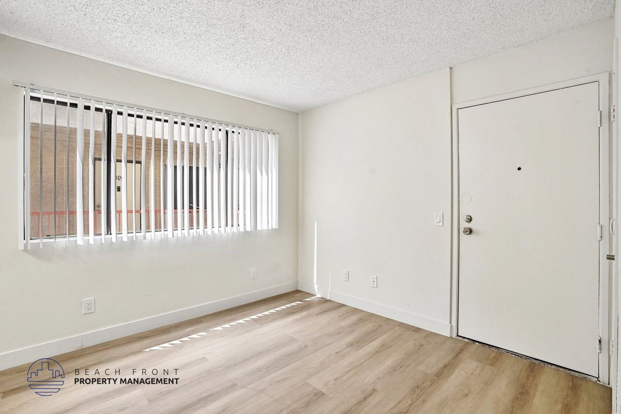 Grand View Tower Apartments - Photo 3 of 17