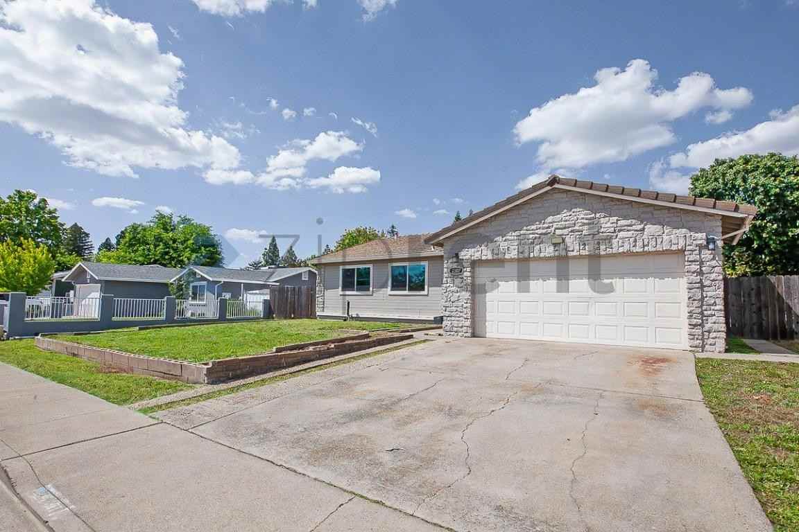 2307 N Cirby Way - Photo 4 of 46