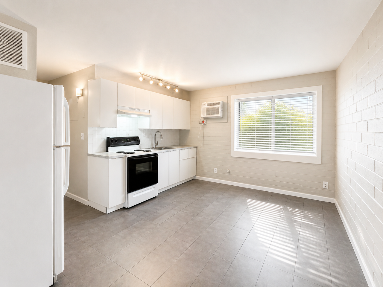 901 E. Pierce St. - Photo 5 of 36