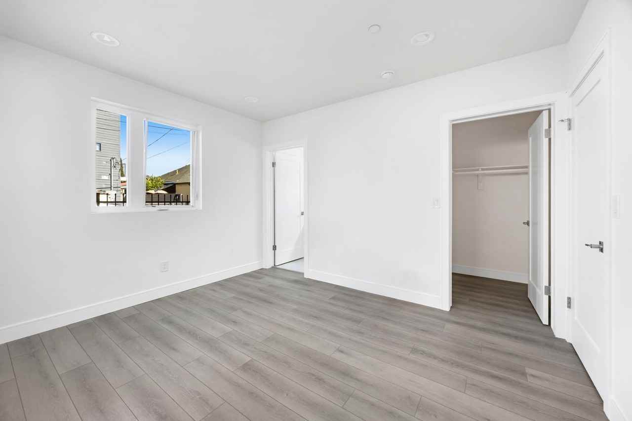 1158 W. 38th St - Photo 7 of 47