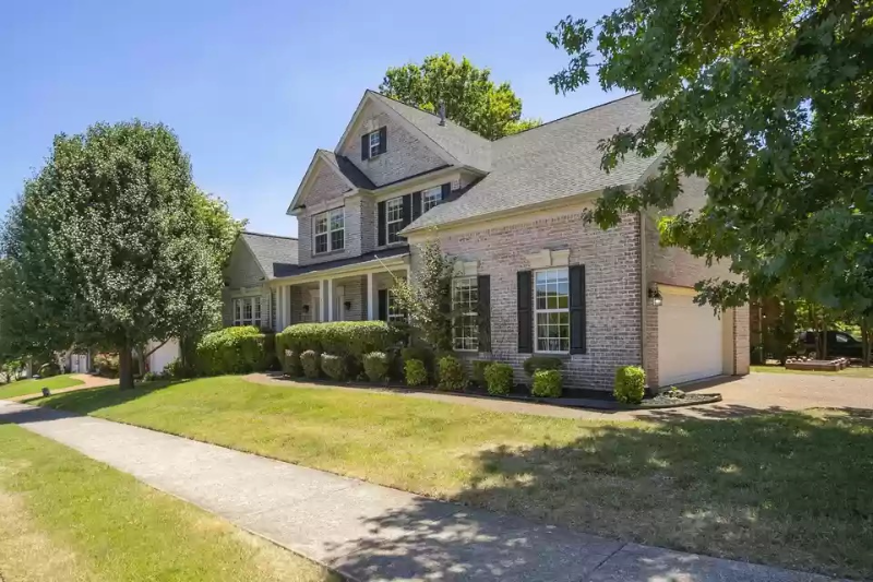 416 William Wallace Dr - Photo 2 of 29