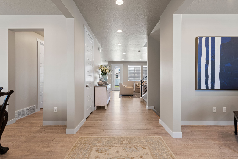 3704 W Holbrook Way - Photo 4 of 42