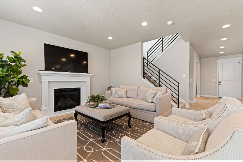 3704 W Holbrook Way - Photo 6 of 42