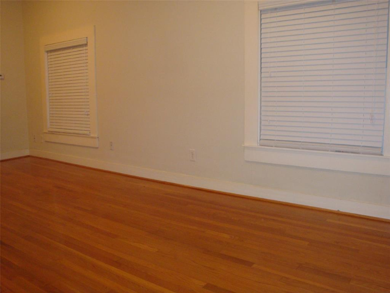 401 Shelley St - Photo 3 of 24